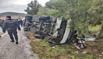 Kuşadası'nda servis aracı devrildi: 12 yaralı