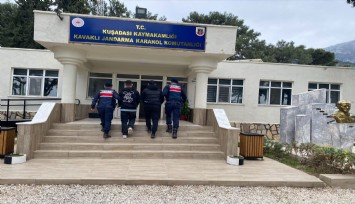 Kuşadası'ndan Yunanistan'a yüzerek geçmeye çalışan 2 göçmen yakalandı