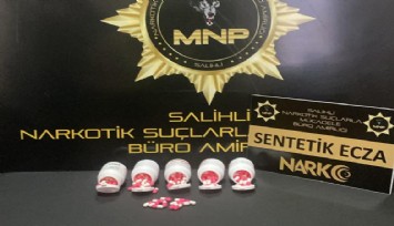 Manisa’da torbacı operasyonu: Üst aramasından 267 uyuşturucu hap çıktı