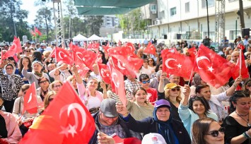 Özgürlük ve demokrasinin zinciri Bornova’da kırıldı
