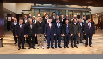 Tekstil Sektöründe ABD Pazarında Avantaj Arıyor: Yeni Vergi Düzenlemeleri ve Uzak Ülkeler Stratejisi Masada