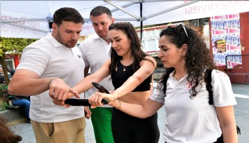 Bornova’da 19 Mayıs coşkusu meydanlara taşıyor