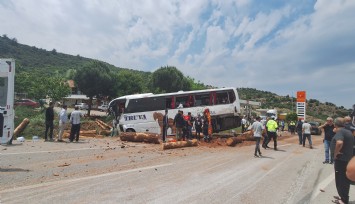 Çanakkale'de yolcu otobüsünün de olduğu zincirleme kaza: 6 can kaybı