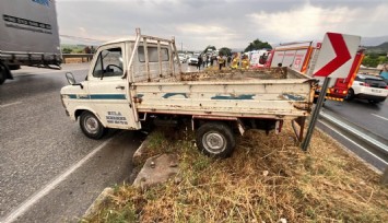 Manisa’da kamyonet refüje çarptı: Yolcu öldü, sürücü yaralandı