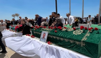Ölüm bile ayıramadı, İzmir'de hayatını kaybeden doktor ve eşine acı veda