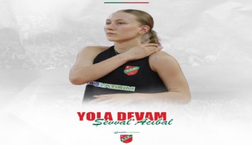 Şevval Acıbal, bir sezon daha Karşıyaka Voleybol’da