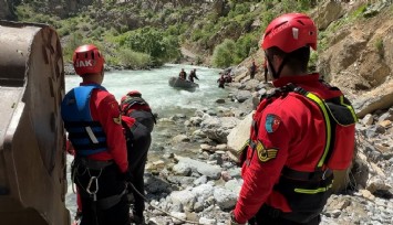 Yüksekova’da derede kaybolan İbrahim için arama çalışmaları devam ediyor