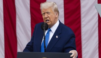 ABD'den sular durulmuyor: Trump'tan İsyan Yasası açıklaması