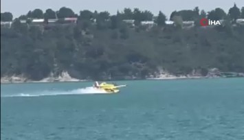 Adana’da uçağın suya düşme anı kamerada