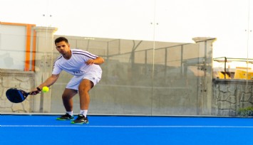 Altı gencin hayali gerçek oldu: Orange Padel Urla’da açıldı