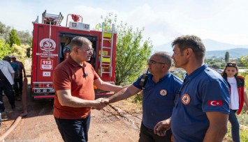 Başkan Tugay sahada açıkladı: Yangınlar önemli ölçüde orman kaybına neden oldu