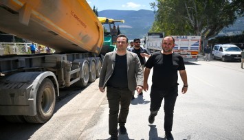 Bornova Belediyesi’nden gece-gündüz süren kapsamlı yenileme atağı