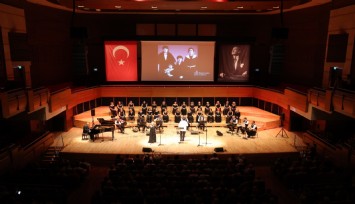 Cumhuriyetin Divası Müzeyyen Senar konserle anıldı