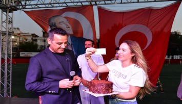 Dansın ve müziğin kalbi Çiğli’de attı