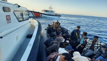 İzmir açıklarında 20 düzensiz göçmen yakalandı, 34 göçmen kurtarıldı