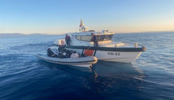 İzmir'de 47 göçmen karaya çıkartıldı, 2 göçmen kaçakçısı yakalandı