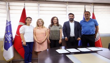 Karşıyaka’da ‘sağlıklı kentleşme’ için imzalar atıldı