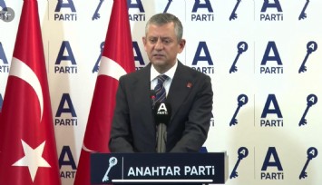 Özgür Özel’den sendikaya çıkış: Evinin önündeki çöpü kaldıran İzmir halkına grev kırıcı mı diyeceksiniz?