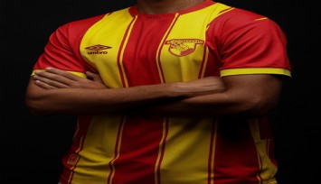 Göztepe, yeni sezon formalarını tanıttı