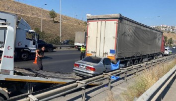 İzmir’de feci kaza: Tıra arkadan çarpan otomobildeki bir kişi ölürken bir kişi de ağır yaralandı
