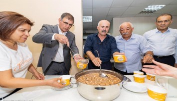 kazan barış için kaynadı: Başkan Tugay aşure bereketini paylaştı