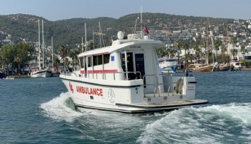 Leros Adası’nda fenalaşan gazeteci Hasan Cemal deniz ambulansıyla Bodrum’a getirildi