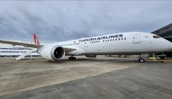 THY uçağında ter kokan yolcu uçaktan apar topar indirildi