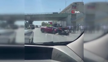17 milyonluk kaza: Ferrari, köprünün ayağına çarparak ağır hasar aldı