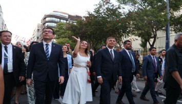 94. İzmir Enternasyonal Fuarı kapılarını kortej ile açtı