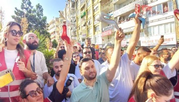 Aydın’da topuklar Çerçioğlu’na tepki için havaya kalktı