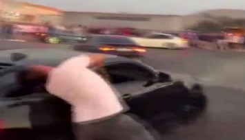 Bornova’da drift gösterisinde araç seyirciye çarptı