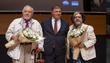 İlber Ortaylı ve Okan Bayülgen İzmirlilerle buluştu: Kültürpark'ta açılacak kütüphaneye Prof. Dr. İlber Ortaylı'nın adı verilecek