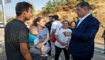 Kiraz’da evi yanan Cerit ailesine Büyükşehir’den destek