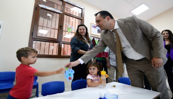 Kırtasiye desteği Bornova Belediyesi’nden hayaller çocuklarımızdan