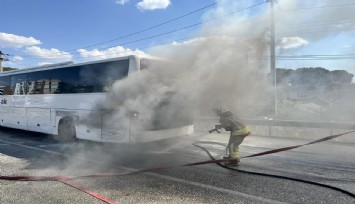 Kula’da yolcu otobüsünde yangın: Yolcular tahliye edildi