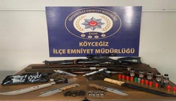 Muğla'da silah operasyonu: Çok sayıda ruhsatsız silah ve mühimmat ele geçirildi