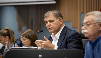 Tugay'dan kentsel dönüşüm açıklaması: Hukuken değil ahlaken garantörüz