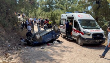 Akrabalarının düğün yemeğine giderken 30 metrelik şarampole yuvarlandılar