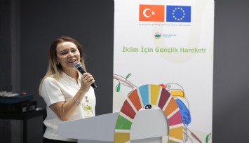 Gençler iklim eylemi için Konak’ta zirve yaptı