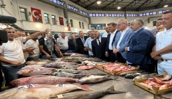 İzmir'de balık bereketi