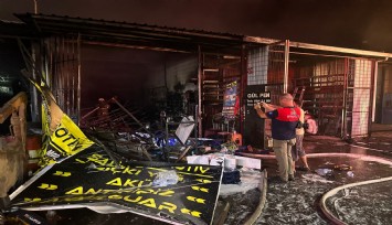 İzmir'de sanayi sitesinde korkutan yangın
