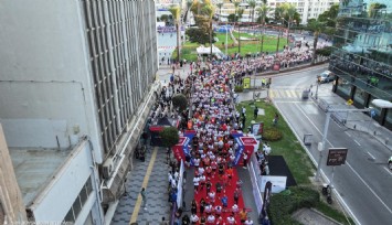 9 Eylül İzmir Yarı Maratonu'nda renkli görüntüler