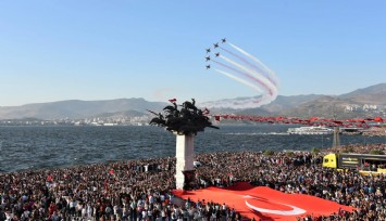 Türk Yıldızları ve SoloTürk gösterisiyle İzmirliler buluşacak