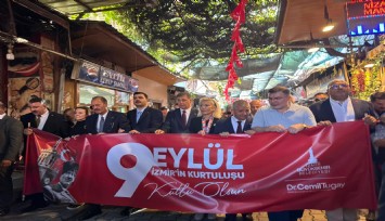 İzmir kurtuluşunun 103. Yılını kutluyor: Büyük coşku günün erken saatlerinde başladı