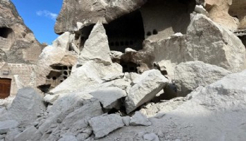 Kapadokya'da peribacası yıkıldı