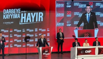 Özel'den Kurultay'da Filistin için miting çağrısı