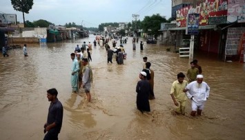Pakistan’da sel ve heyelanlarda can kaybı 840’ı aştı