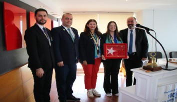 Milli Mücadele Bayrak Yolculuğu İzmir’de tamamlandı