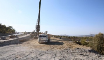 Söke Kuşadası yolunun tek yönü çökme nedeniyle trafiğe kapatıldı, bakım çalışması başlatıldı