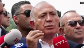 Tekin'e CHP'lilerden su şişeli protesto